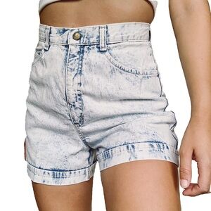 VTG. ACID WASH "CARLYLE" MOM SHORTS